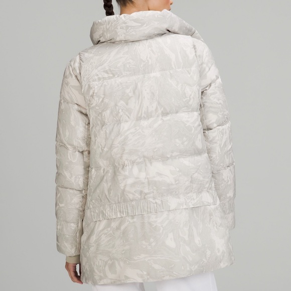 Lululemon Down Jacket in Maple Metamorphosis Light Natural Multi Size 8 - Picture 3 of 14